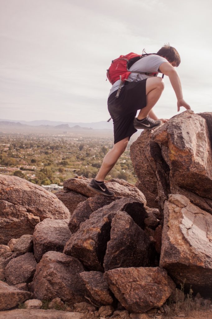 climbing-guy-climbing-rock (853x1280)