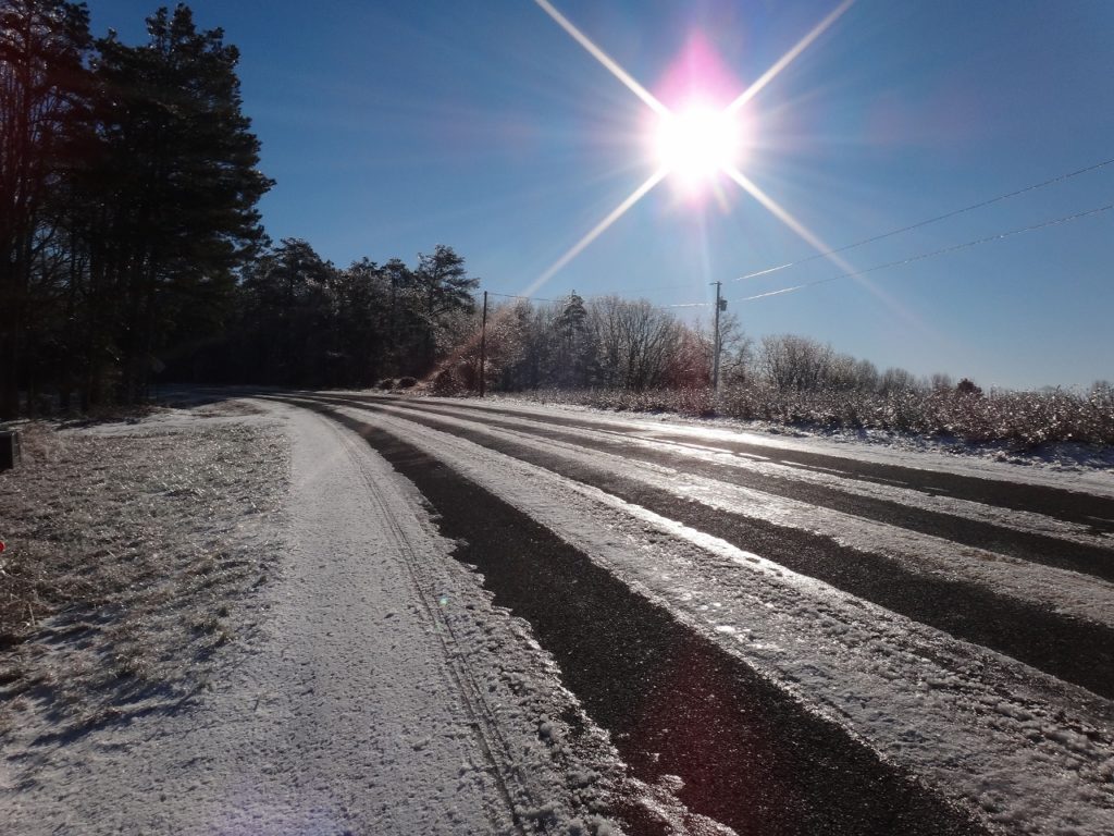 road-ice-snow-sunshining (1280x960)