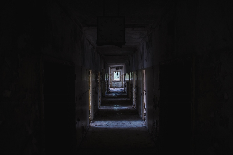 jail-hallway (800x533)