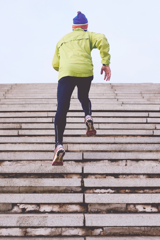 man-running-up-stairs (534x800)